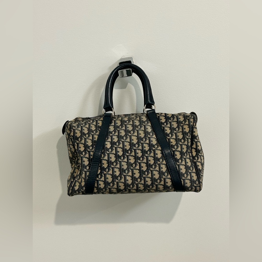 Christian Dior: Trotter Boston Handbag👜🩵